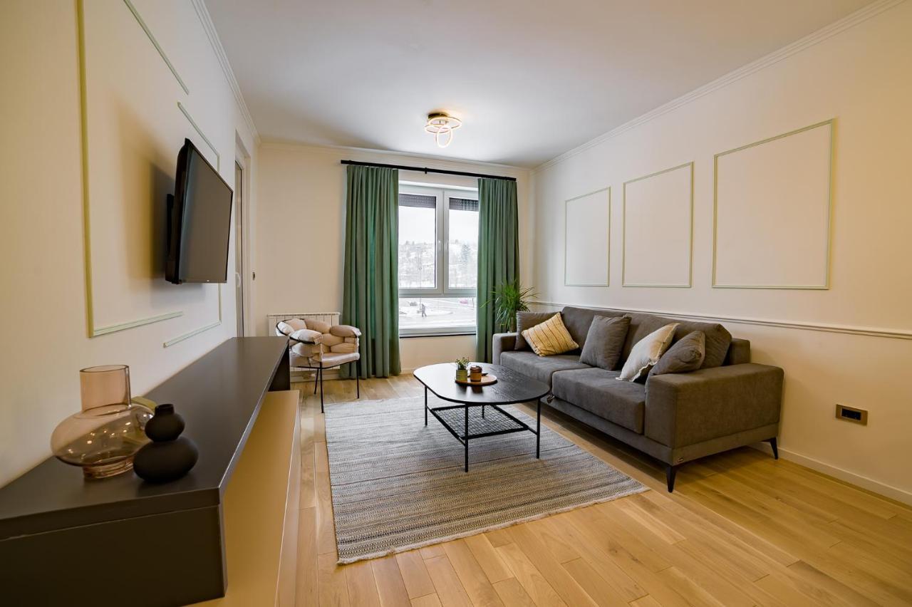 Apartman Epilux Τούζλα Εξωτερικό φωτογραφία