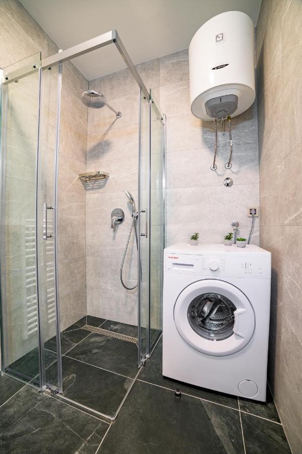 Apartman Epilux Τούζλα Εξωτερικό φωτογραφία